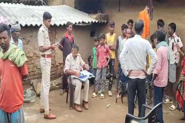 देवघर :  गर्भवती पत्नी की टांगी से मारकर हत्या, आरोपी पति हिरासत में