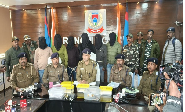 रांची : जमीन विवाद व पैसों के लेनदेन को लेकर हुई थी दो गुटों में ताबड़तोड़ गोलीबारी, छह गिरफ्तार