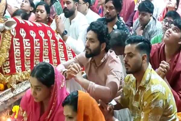 क्रिकेटर नीतीश राणा ने महाकालेश्वर मंदिर में की पूजा-अर्चना, बोले- जो कुछ पाया है, महाकाल की कृपा से