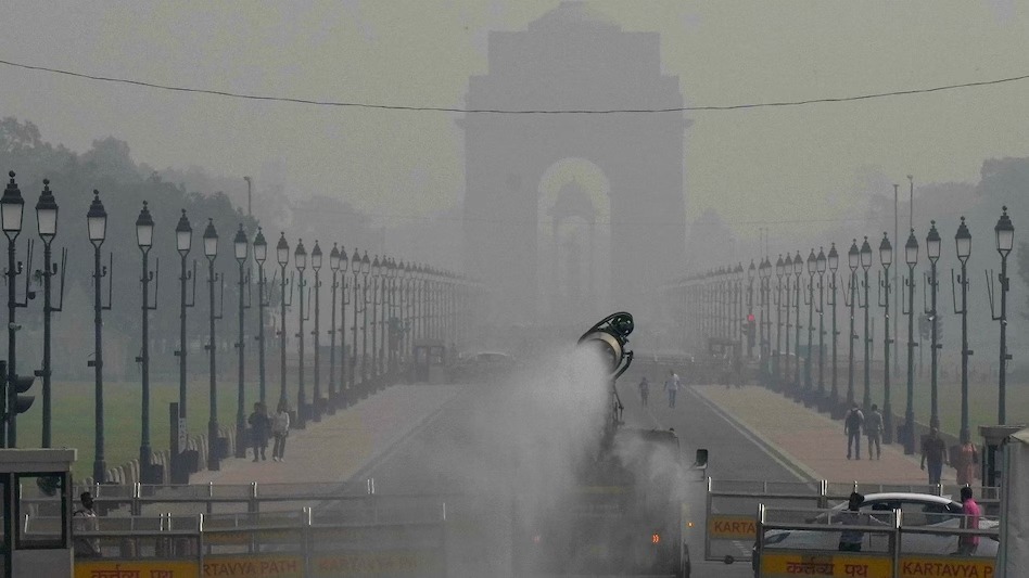 दिल्ली में हवा फिर हुई जहरीली, AQI 245 पहुंचा, GRAP 2 लागू, पार्किंग शुल्क दोगुना
