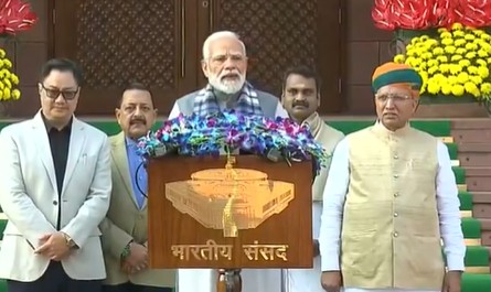 शीतकालीन सत्र से पहले पीएम मोदी ने विपक्ष पर साधा निशाना, बोले-यहां ड्रामा नहीं, डिलीवरी होनी चाहिए
