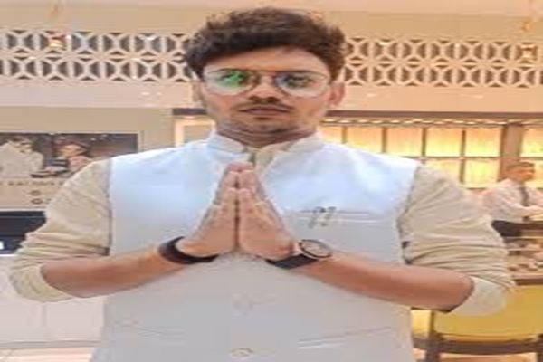 बिहार विस : शपथ लेते समय कई विधायक बीच में अटके, विष्णु देव ने अंग्रेजी में शपथ पढ़ सबका खींचा ध्यान