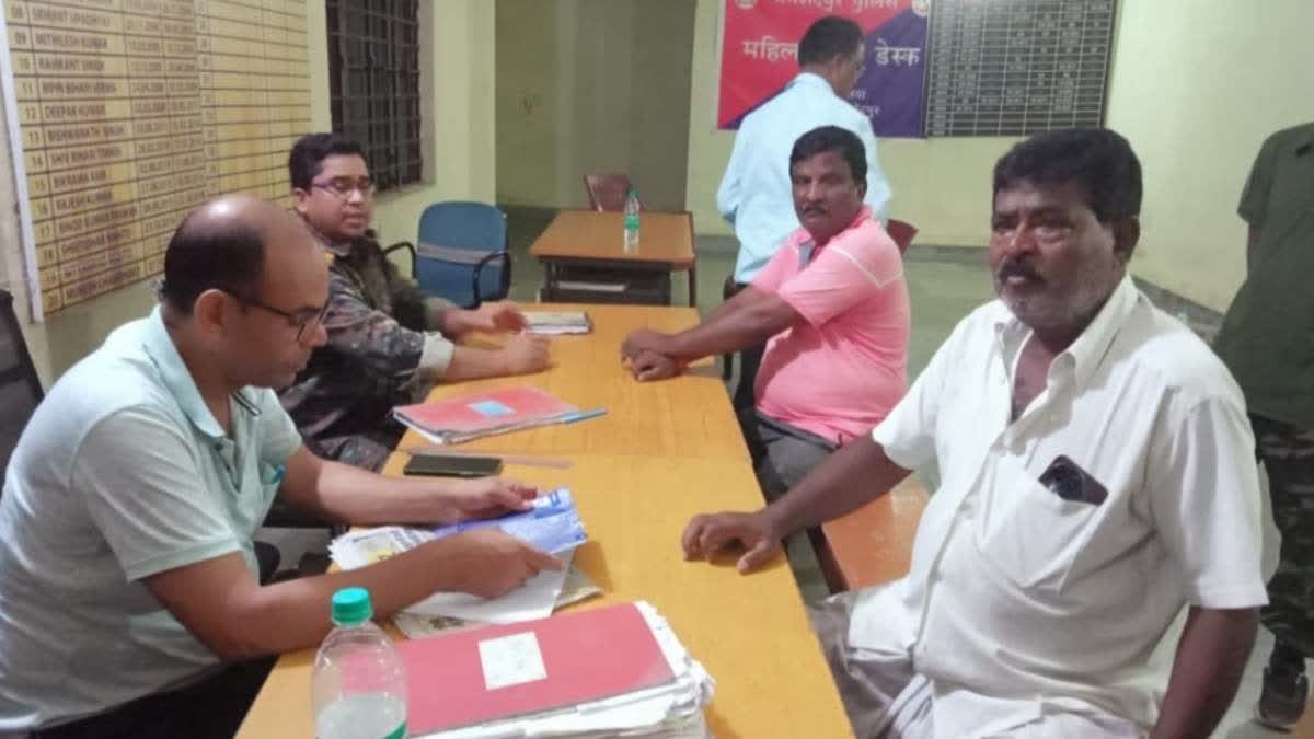जमशेदपुर : चाकुलिया में ज्वेलर्स से डेढ़ करोड़ के आभूषण की लूट