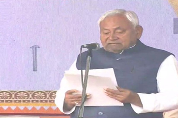नीतीश कुमार 10वीं बार बने मुख्यमंत्री, 26 मंत्रियों ने भी ली शपथ, पीएम मोदी रहे मौजूद