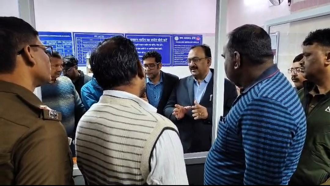 रांची :  मरीज की मौत के बाद सदर अस्पताल में परिजनों का हंगामा, इलाज में लापरवाही का आरोप