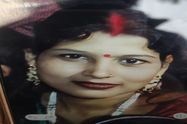 झरिया में महिला ने फांसी लगाकर की आत्महत्या, पारिवारिक विवाद बना कारण