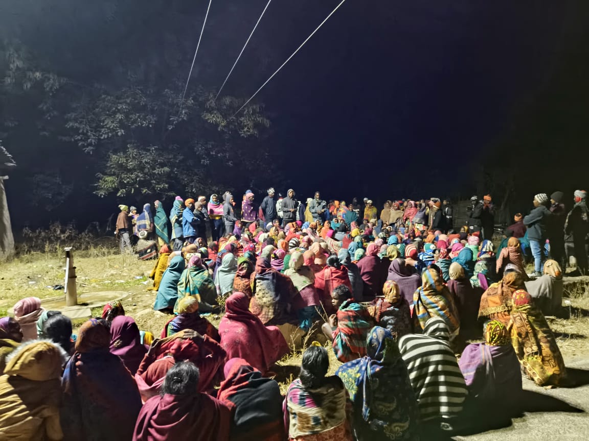 लातेहार :  पैंगोलिन तस्करी मामले में दलदलिया गांव के प्रधान हिरासत में, WCCB की कार्रवाई से स्थिति तनावपूर्ण