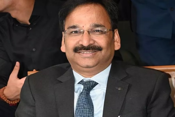 शराब घोटाला  : ACB ने सुबह 7:30 बजे दर्ज की थी FIR, टीम 9:30 में पहुंच गई थी विनय चौबे के घर