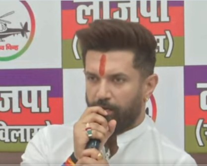 चिराग ने दलित सेना को फिर से सक्रिय करने का किया ऐलान, चाचा पारस पर बोला तीखा हमला