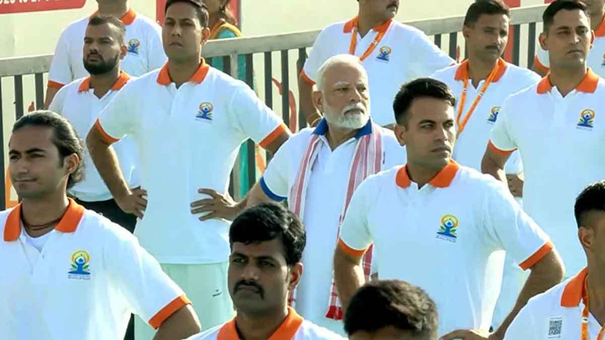 अंतरराष्ट्रीय योग दिवस :  पीएम मोदी का देश को संदेश, योग मानवता के लिए ‘पॉज बटन’,  चलें Me to We की ओर