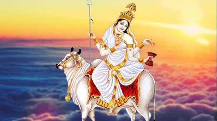 शारदीय नवरात्रि का शुभारंभ: पहले दिन मां शैलपुत्री की पूजा, जानें कलश स्थापना की विधि