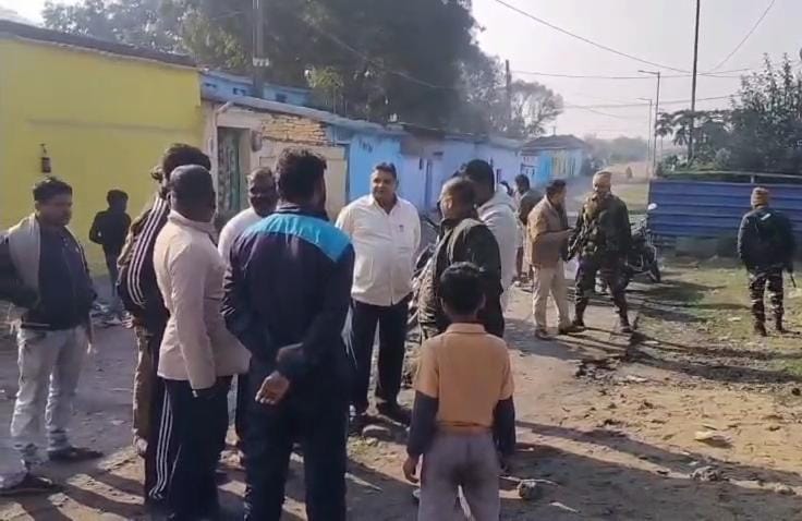 धनबाद :   पुराने विवाद में पड़ोसी की गोली मारकर की हत्या, आरोपी फरार