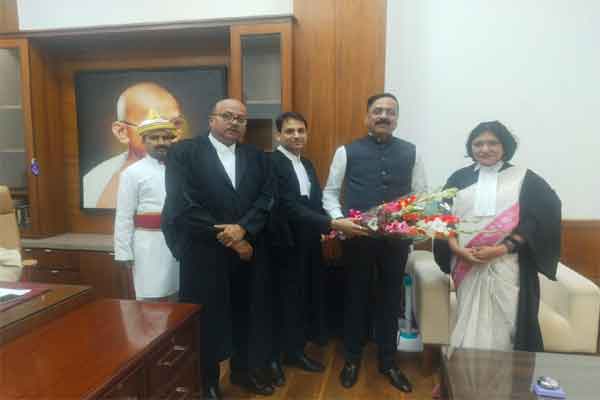 एक्टिंग चीफ जस्टिस को एडवोकेट एसोशिएशन ने दी बधाई