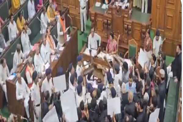 बिहार विधानसभा : SIR को लेकर विपक्ष का सदन में जोरदार विरोध, मार्शल्स से हुई धक्का-मुक्की