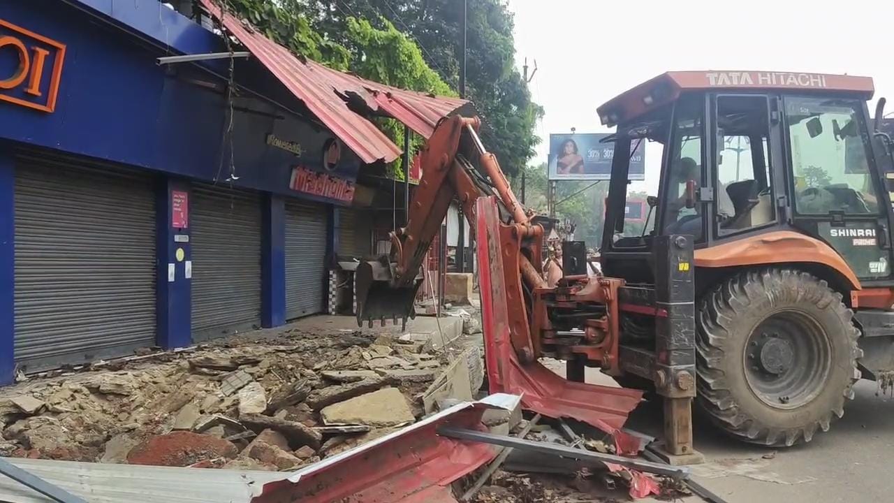 धनबाद : राष्ट्रपति दौरे से पहले अतिक्रमण हटाओ अभियान तेज