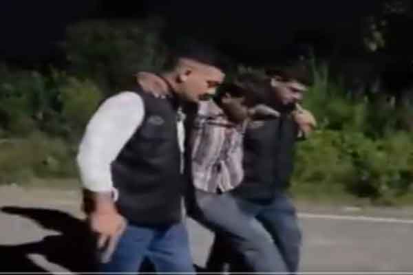 एल्विश यादव के घर फायरिंग करने वाला एनकाउंटर में घायल, पुलिस ने किया गिरफ्तार