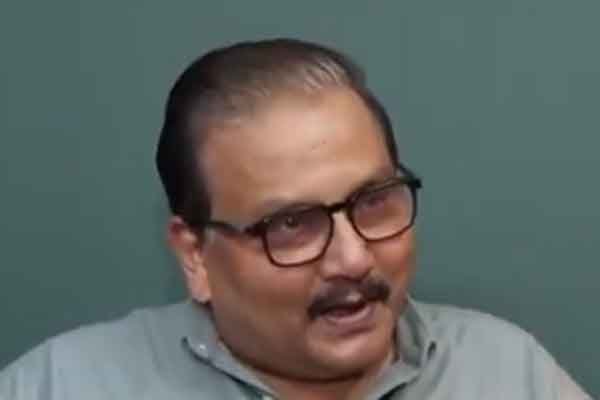 राजद नेता मनोज झा ने पीएम दौरे पर कसा तंज, कहा-लोग कह रहे हैं जुमला जी आ रहे