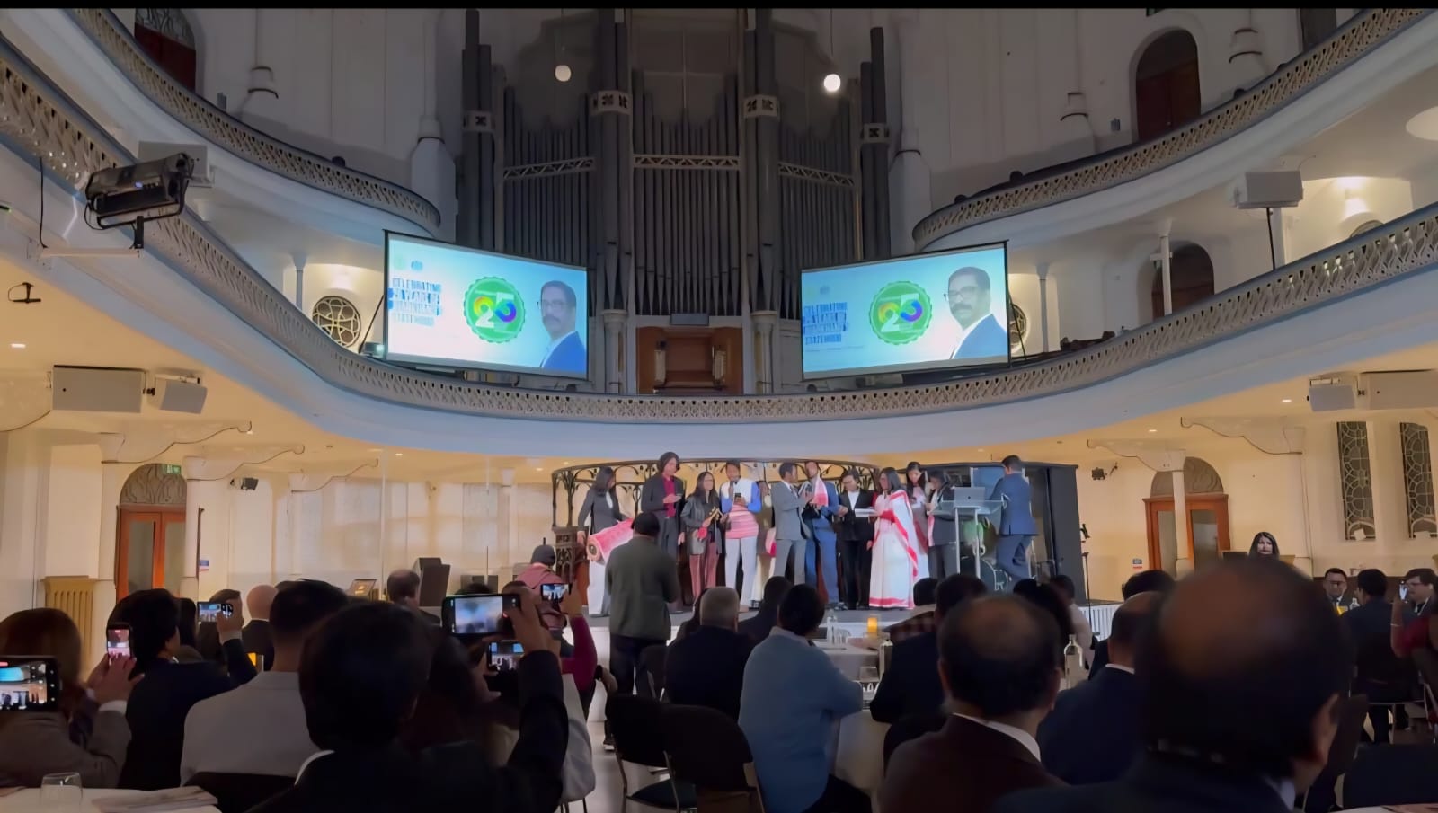 लंदन में CM का झारखंडी छात्रों ने सादरी गीत गाकर किया स्वागत, हेमंत बोले-सीधे मन को छू गया