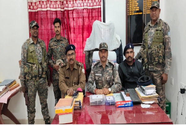 पलामू : सहदेवा जंगल से अवैध हथियार के साथ दो युवक गिरफ्तार