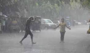 झारखंड में बदला मौसम का मिजाज, रांची समेत कई जिलों में झमाझम बारिश, जमकर गरजे बादल