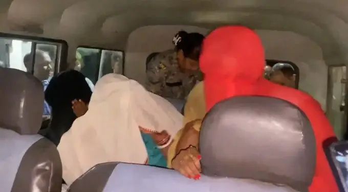 गिरिडीह :  संदिग्ध गतिविधि की सूचना पर मकान में छापेमारी, चार महिलाएं हिरासत में