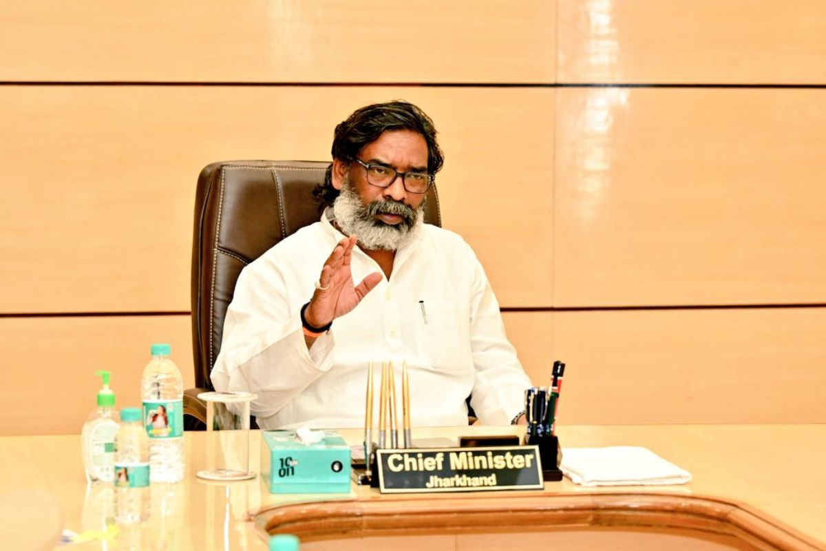 सारंडा वन क्षेत्र सेंचुरी मामला : CM व आला अफसरों ने की विधि विशेषज्ञों संग बैठक,  कानूनी रणनीति पर विचार विमर्श