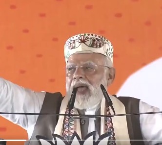 जब हर हाथ में मोबाइल की लाइट है तो लालटेन की जरूरत क्या, पीएम मोदी समस्तीपुर से RJD पर साधा निशाना