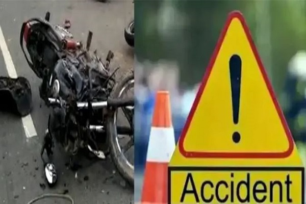 गुमला: दोदांग के पास सड़क हादसा, बाइक सवार 2 युवकों की मौत, एक घायल