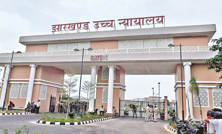 प्रदर्शनकारी मौत मामला : HC ने BSL अधिकारियों के खिलाफ FIR की जांच पर लगाई रोक