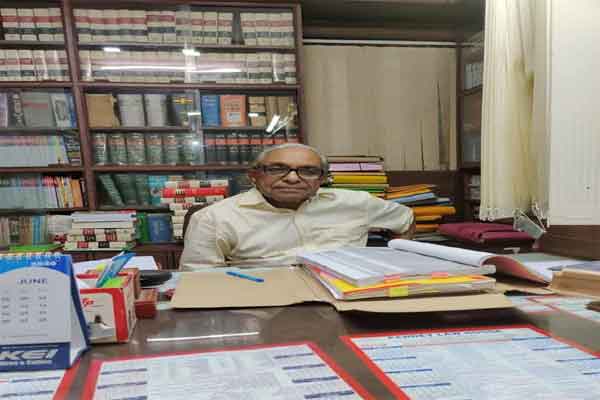 हाईकोर्ट के वरीय अधिवक्ता वी. शिवनाथ और सिविल कोर्ट के वकील अयोध्या बाबू का निधन