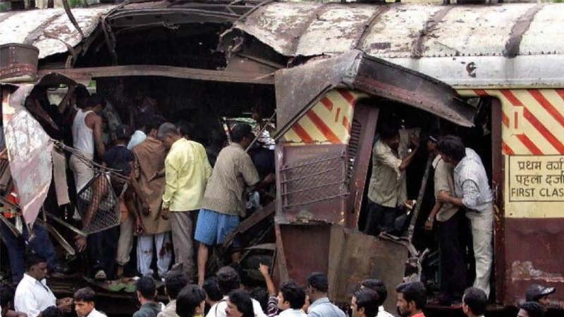 मुंबई ब्लास्ट केस : SC ने हाईकोर्ट के बरी करने के फैसले पर लगाई रोक, पर दोबारा गिरफ्तारी नहीं