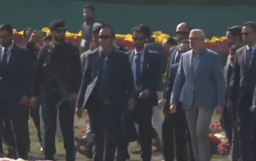 J&k में क्रिसेंथमम गार्डन का उद्घाटन, सीएम उमर अब्दुल्ला बोले-पर्यटन सीजन को बढ़ाने का प्रयास