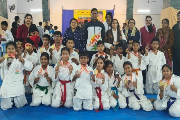 द चैंपियंस क्लब के खिलाड़ियों का शानदार प्रदर्शन, 13 गोल्ड, 4  सिल्वर व 10 ब्रॉन्ज मेडल जीते