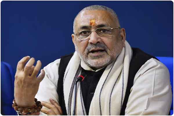 गिरिराज सिंह का विपक्ष पर हमला, मोदी जी की नकल करने के लिए अक्ल चाहिए, जो इनके पास नहीं