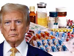 ट्रंप का 'टैरिफ बम': 1 अक्टूबर से ब्रांडेड दवाओं के आयात पर 100% टैक्स, भारतीय दवा कंपनियों पर मंडराया खतरा
