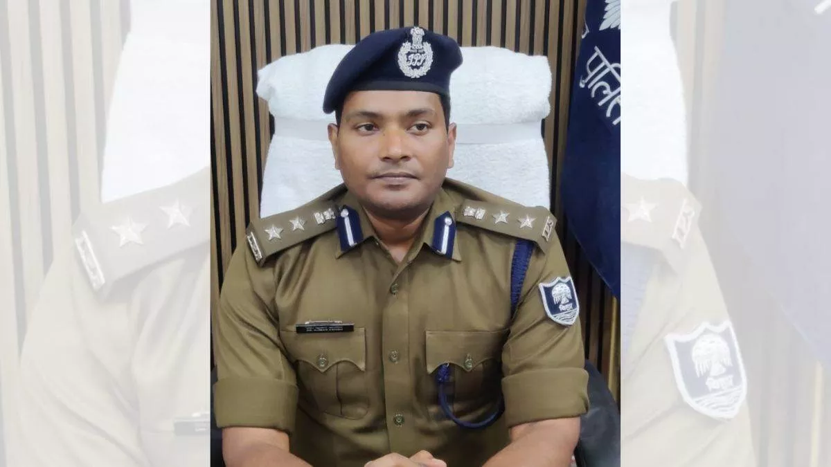 सारण :  ट्रक चालकों से अवैध वसूली करने वाला सिपाही बर्खास्त
