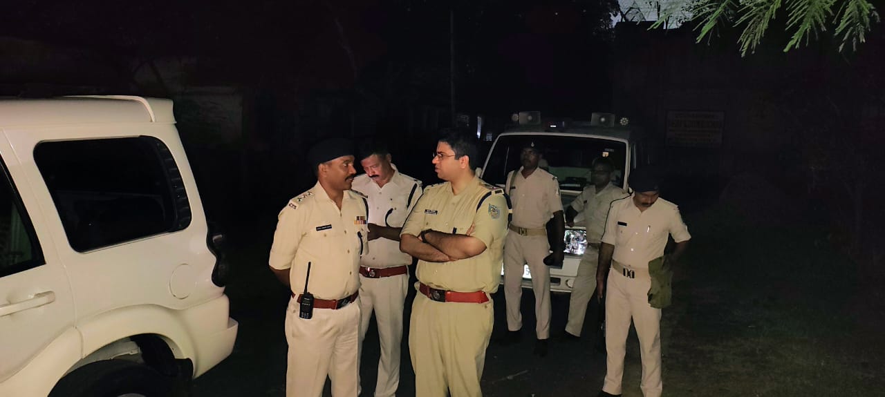 जमशेदपुर : पुलिस के साथ सुजीत सिन्हा व प्रिंस खान गिरोह की मुठभेड़, एक शूटर घायल, बाल-बाल बचे DSP