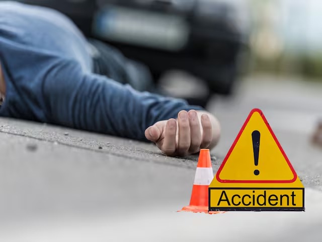 चाईबासा :  सड़क दुर्घटना में युवक की मौत, परिजन सदमे में