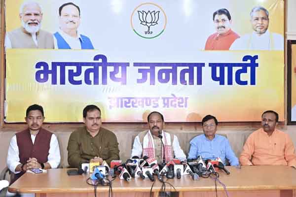 रघुवर दास ने हेमंत सरकार को घेरा, पेसा कानून लागू नहीं करने का लगाया आरोप