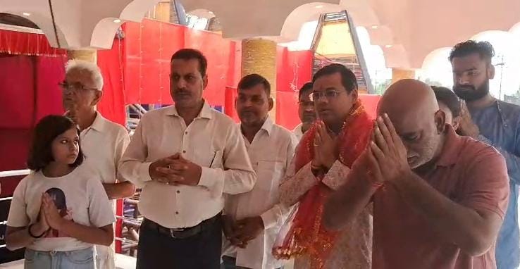 बोकारो IG ने धनबाद के भूली ए ब्लॉक दुर्गा पूजा पंडाल का किया उद्घाटन