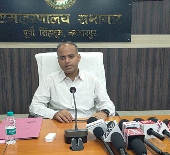 घाटशिला उपचुनाव :  अंतिम मतदाता सूची जारी, 2.55 लाख वोटर्स चुनेंगे MLA, 4,456 नए वोटर्स शामिल