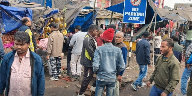 रामगढ़ में तीन दिन चला अतिक्रमण हटाओ अभियान, मुख्य सड़कों से हटाए गए ठेले-खोमचे