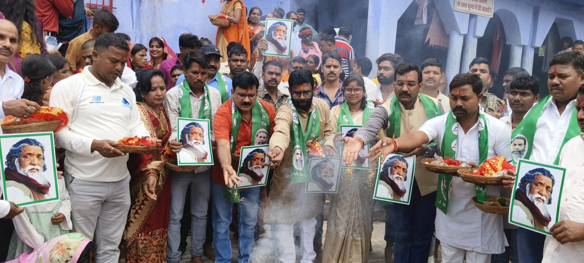 शिबू सोरेन के शीघ्र स्‍वास्‍थ्‍य लाभ के लिए मां उग्रतारा मंदिर में विशेष पूजा-अर्चना