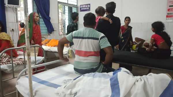 जमुई: मशरूम खाने से एक ही परिवार के 10 सदस्य बीमार, भर्ती