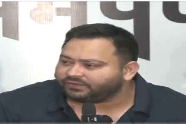 तेजस्वी का दावा-मतदाता सूची में उनका नाम नहीं, चुनाव आयोग ने दावे को झूठा और तथ्यहीन बताया