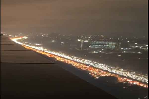गुरुग्राम में 2 घंटे की बारिश ने खोली सिस्टम की पोल, लगा 20 किमी लंबा जाम, कांग्रेस-UBT ने सरकार को घेरा