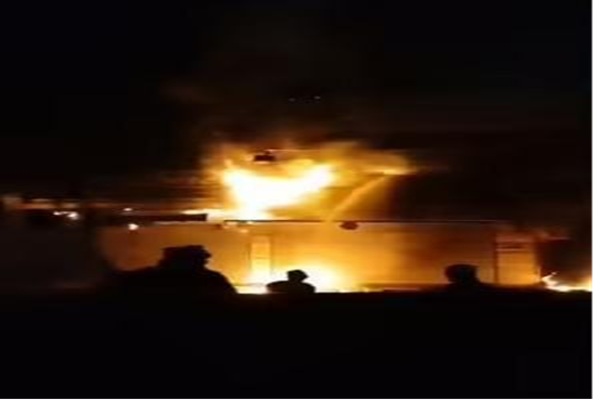 रांची के कांके रोड स्थित मेडिकल शॉप में लगी भीषण आग, लाखों का सामान जलकर राख