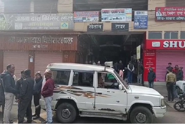 धनबाद :  कतरास थाने से महज 200 मीटर दूर ज्वेलरी शॉप में चोरी, वारदात CCTV में कैद