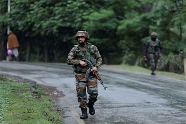 J&k :   पुंछ में घुसपैठ की कोशिश नाकाम, मुठभेड़ में दो आतंकी ढेर, ऑपरेशन शिवशक्ति जारी