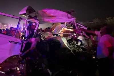 राजस्थान : फलौदी में भीषण सड़क हादसा, खड़े ट्रेलर से टकराई ट्रैवलर, 15 श्रद्धालुओं की मौत